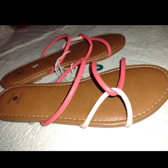 Shade shore sandals size 9 perfect for summer - Picture 3 of 4